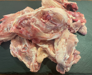 Poultry bones ≈ 1kg