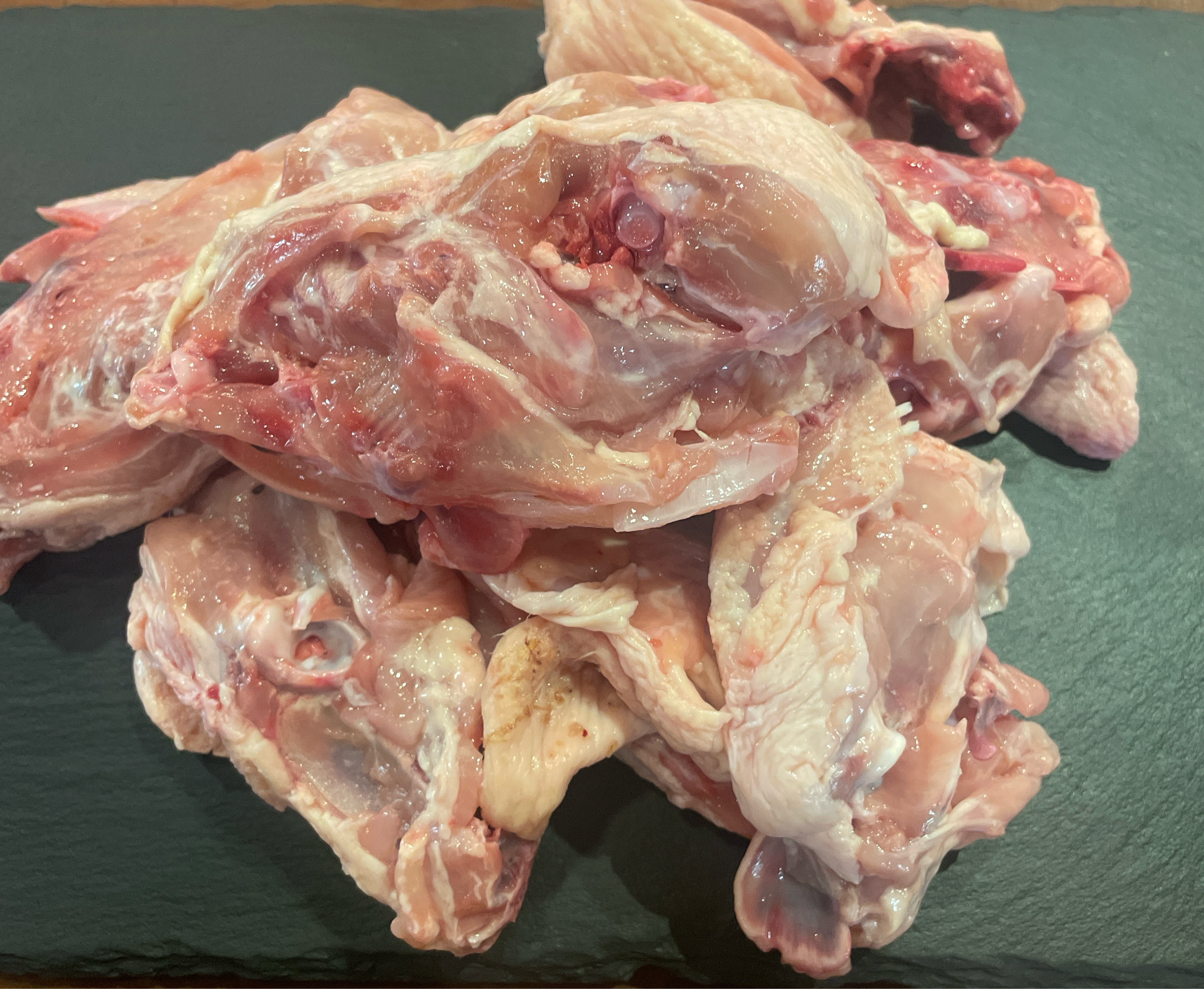 Poultry bones ≈ 1kg