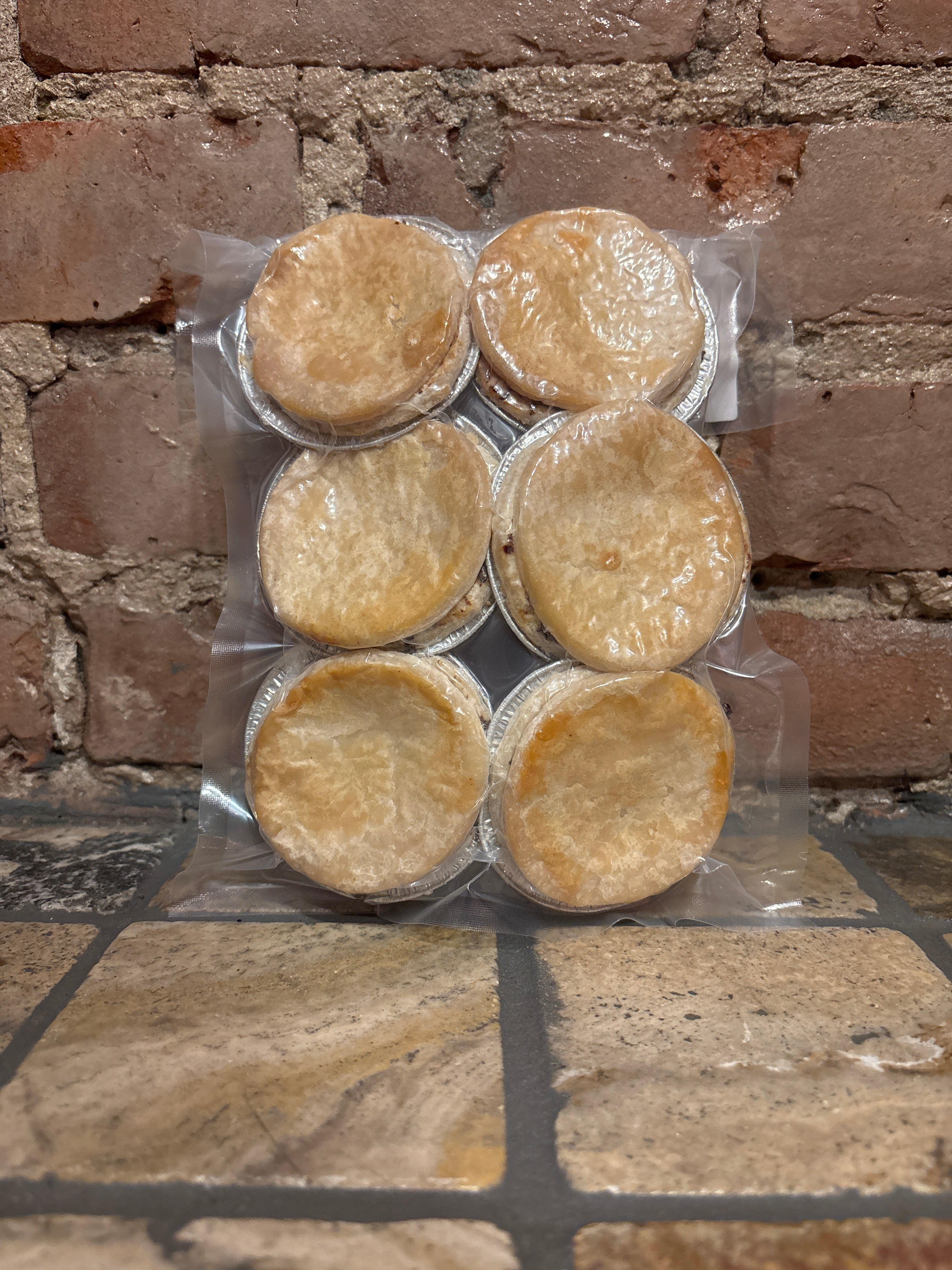 Homemade mini gougères - x6