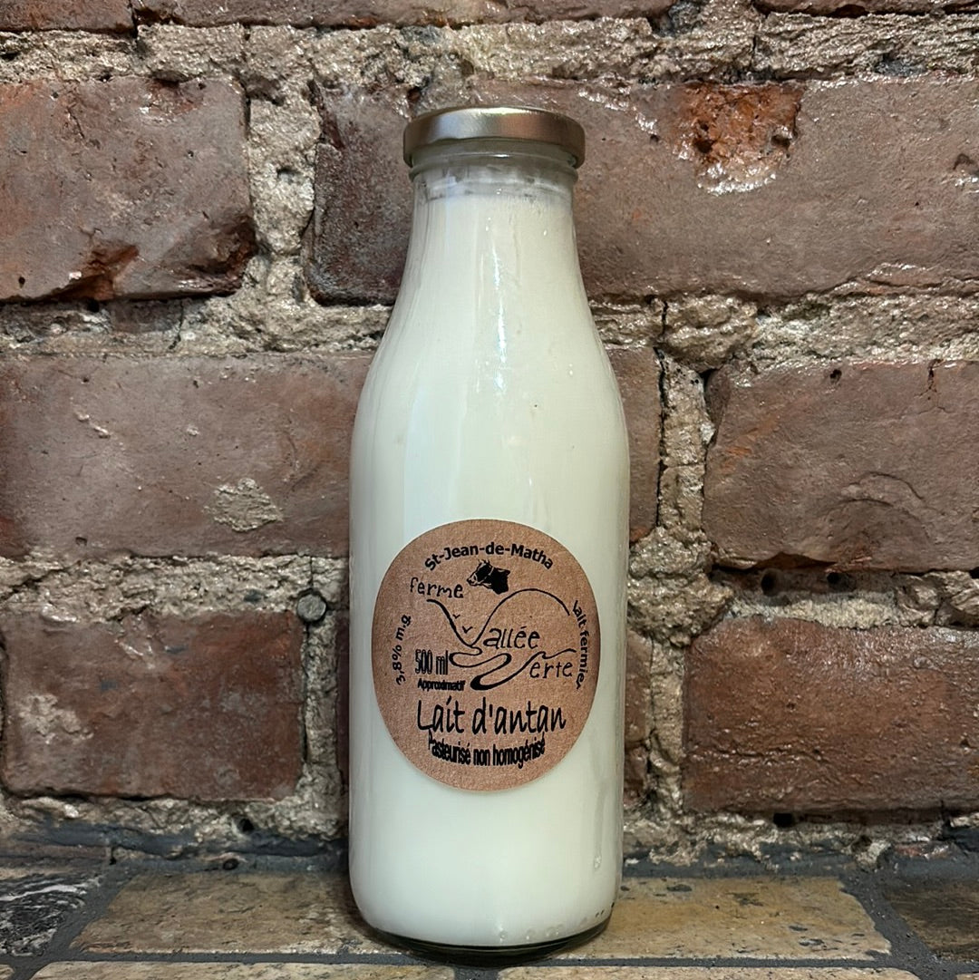 Whole milk 3.8% M.F.