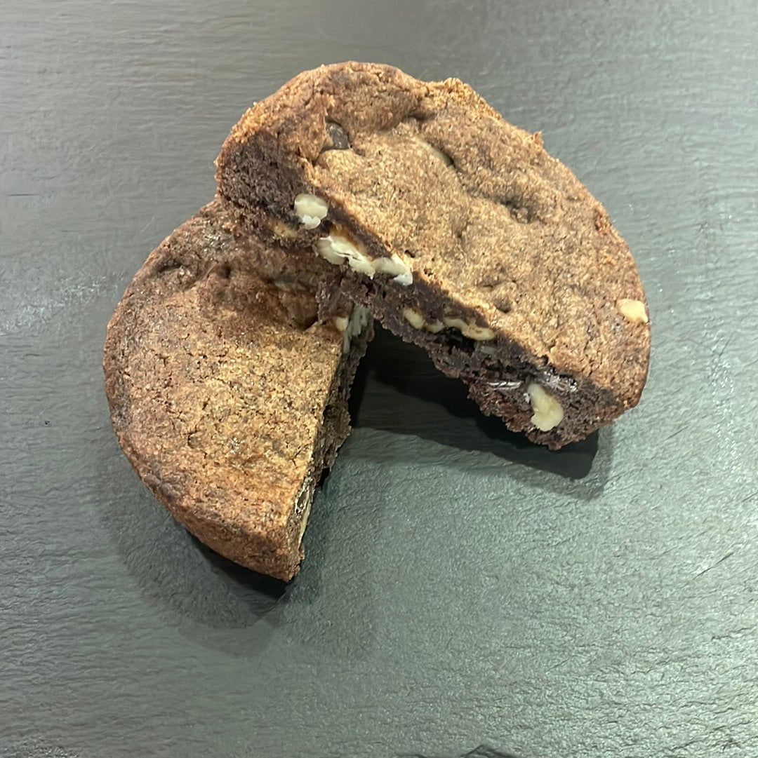 Double chocolate and walnut cookie