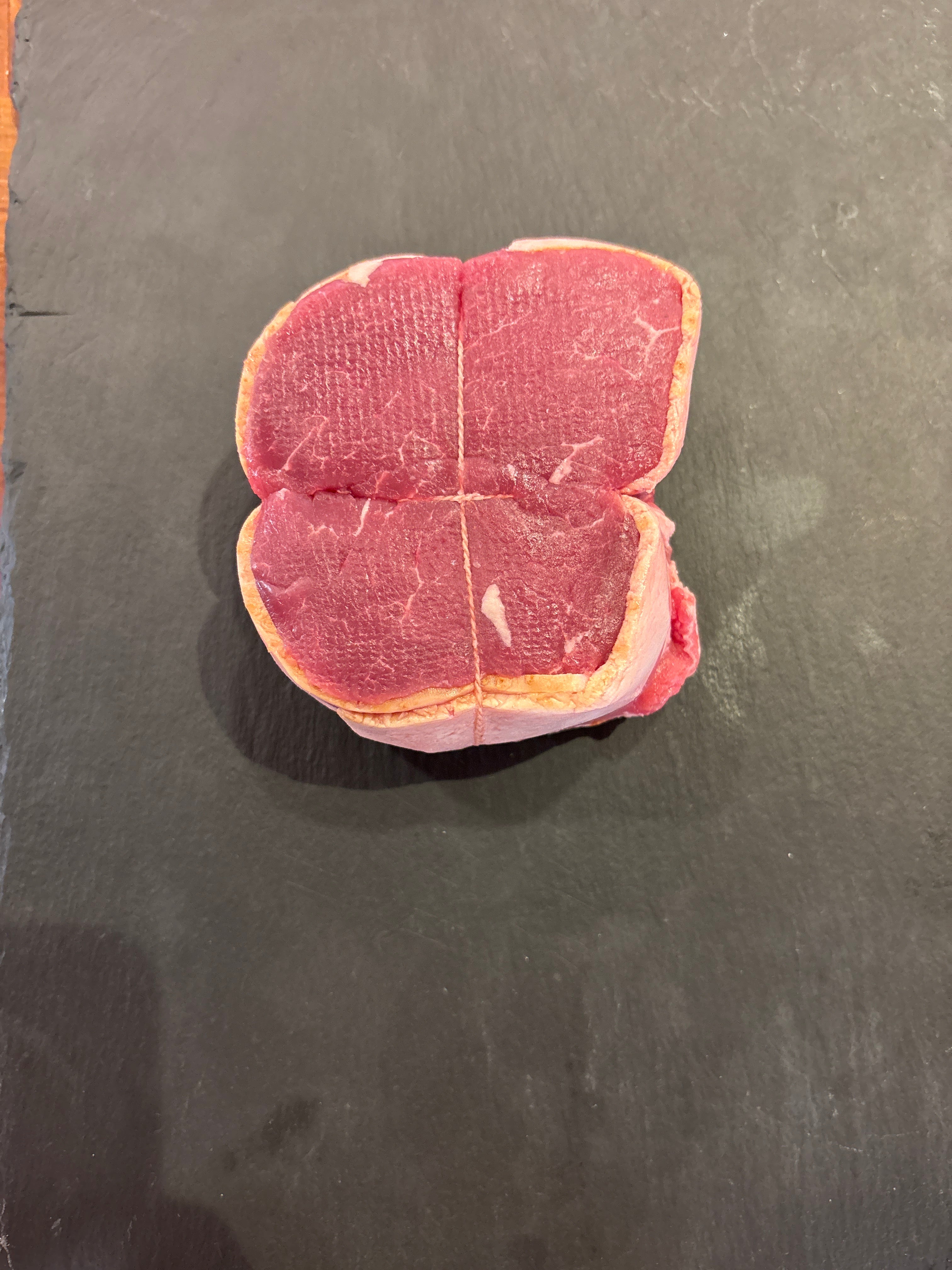Beef tenderloin wrapped in bacon 210g