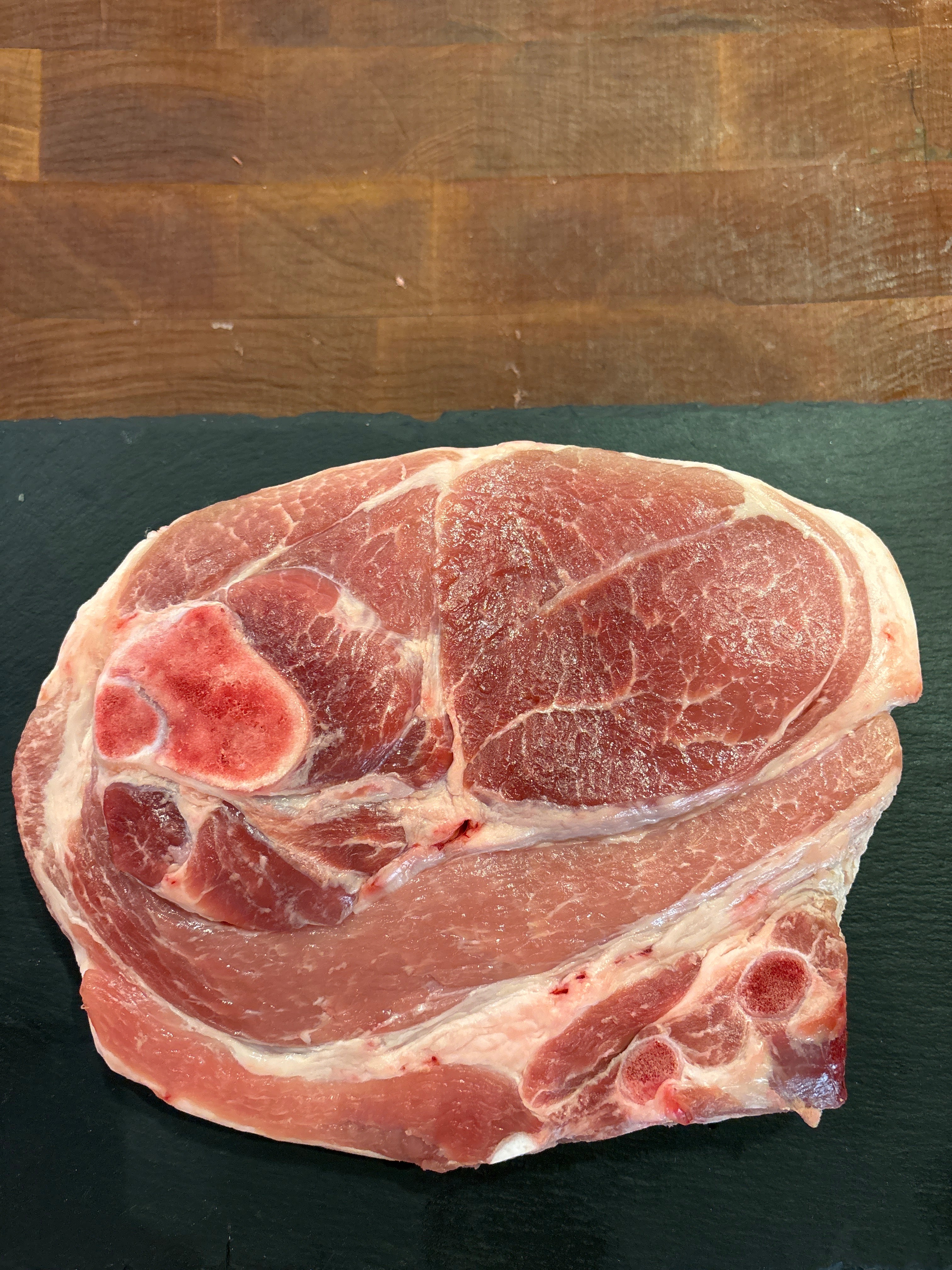 Pork shoulder ≈ 1.5kg