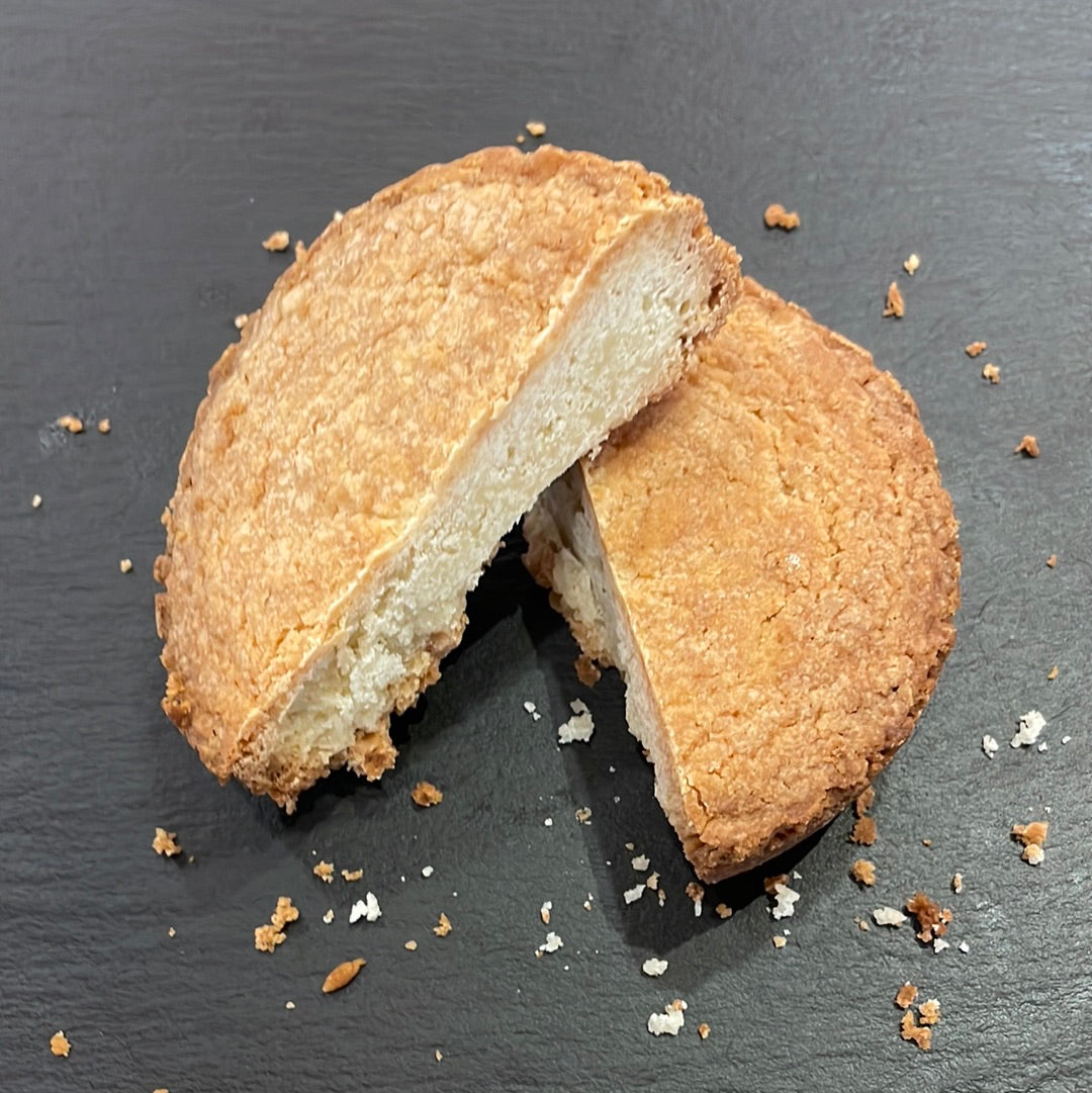 Small shortbread biscuit