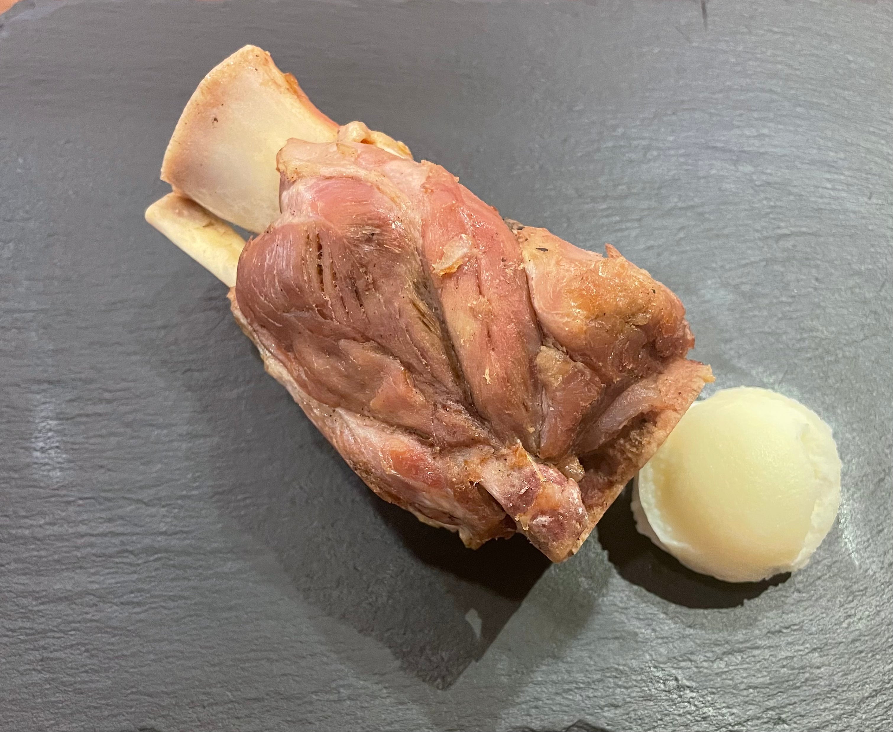 Confit pork knuckle 400g