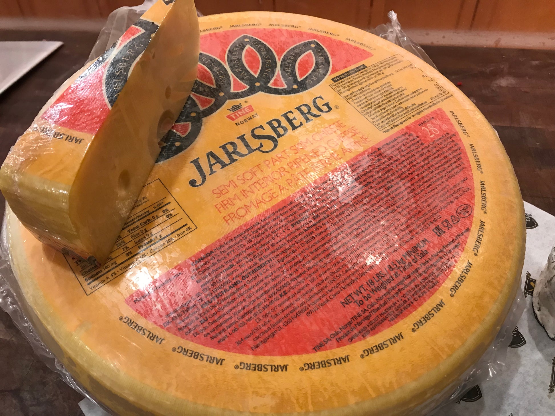 Jarlsberg | Fromages Montréal (2046692098163)